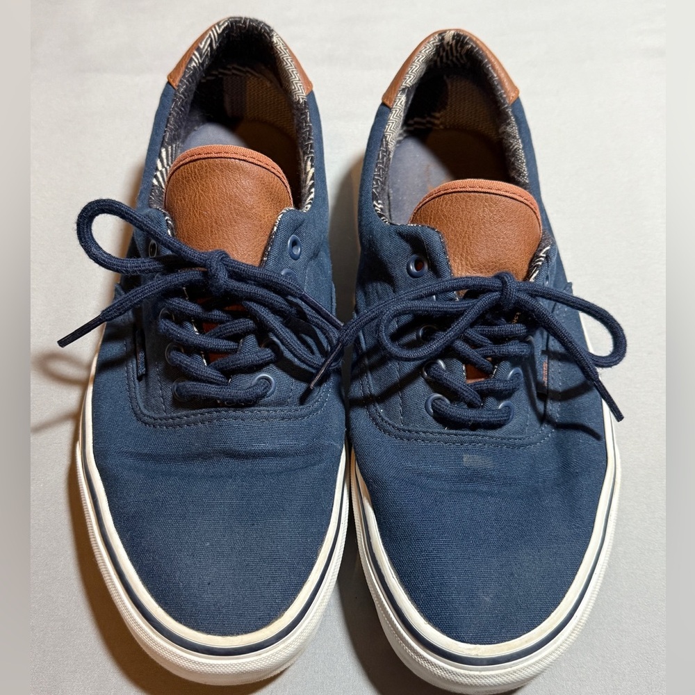 Canvas blue “Eras” with leather tongue